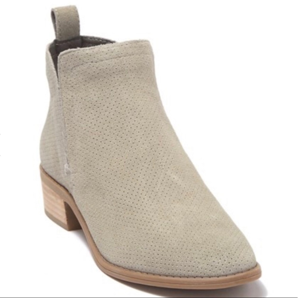 New Dolce Vita Tivon Perforated Bootie, Size 6